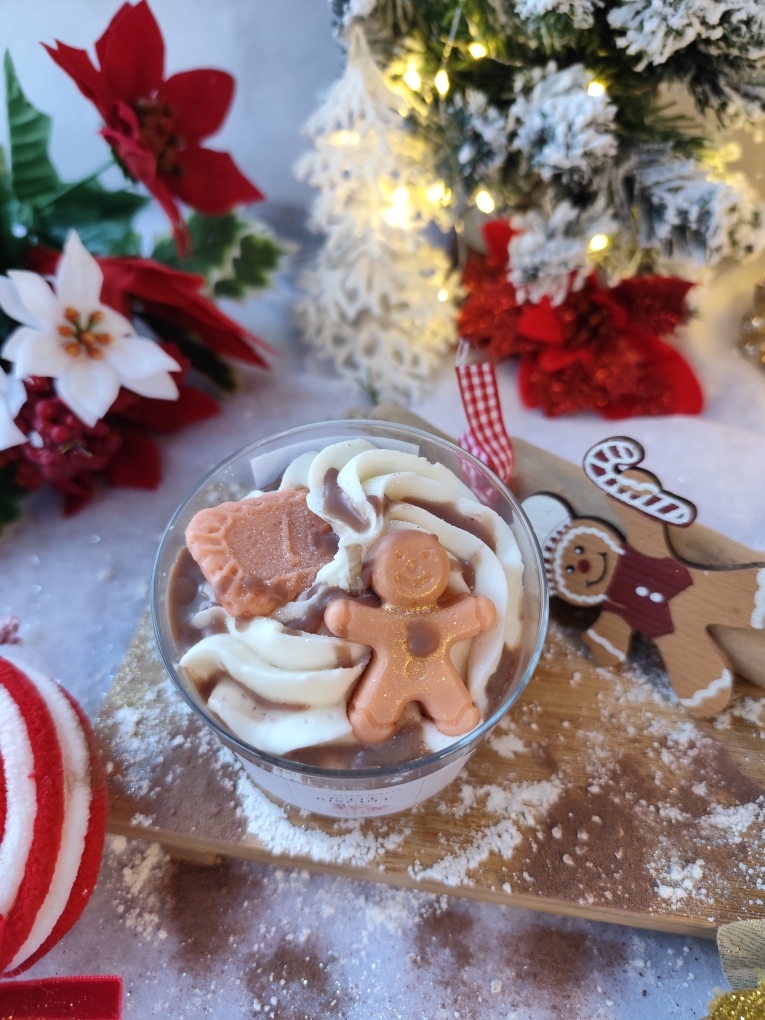 Bougie artisanale “P’tit Biscuit” – ambiance de Noël chaleureuse et lumineuse